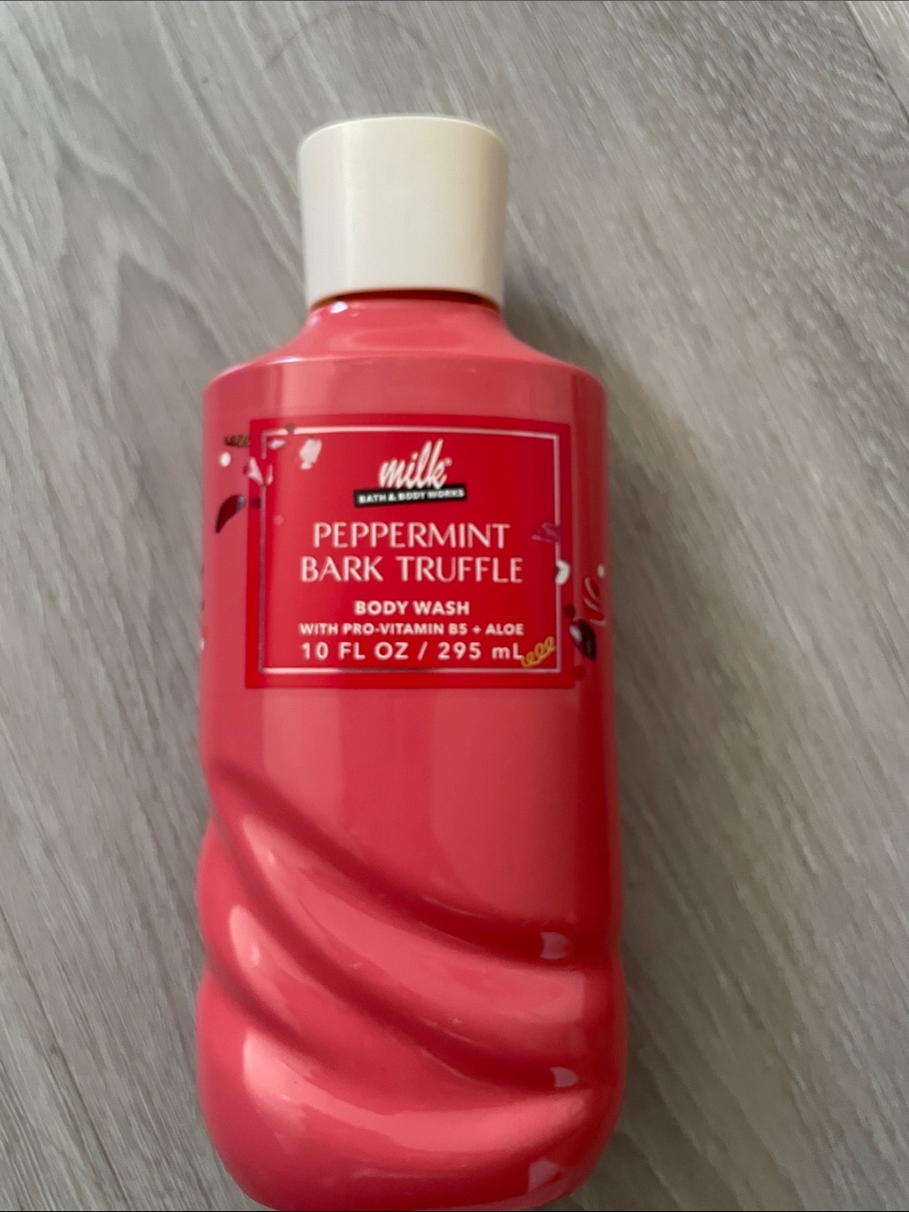 Bath & Body Works Peppermint Bark Truffle Body Wash - Red